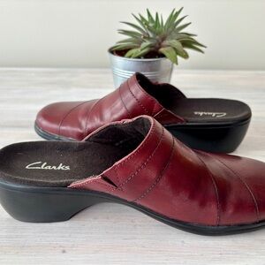 Clarks Burgundy Leather Mules. Size: 9